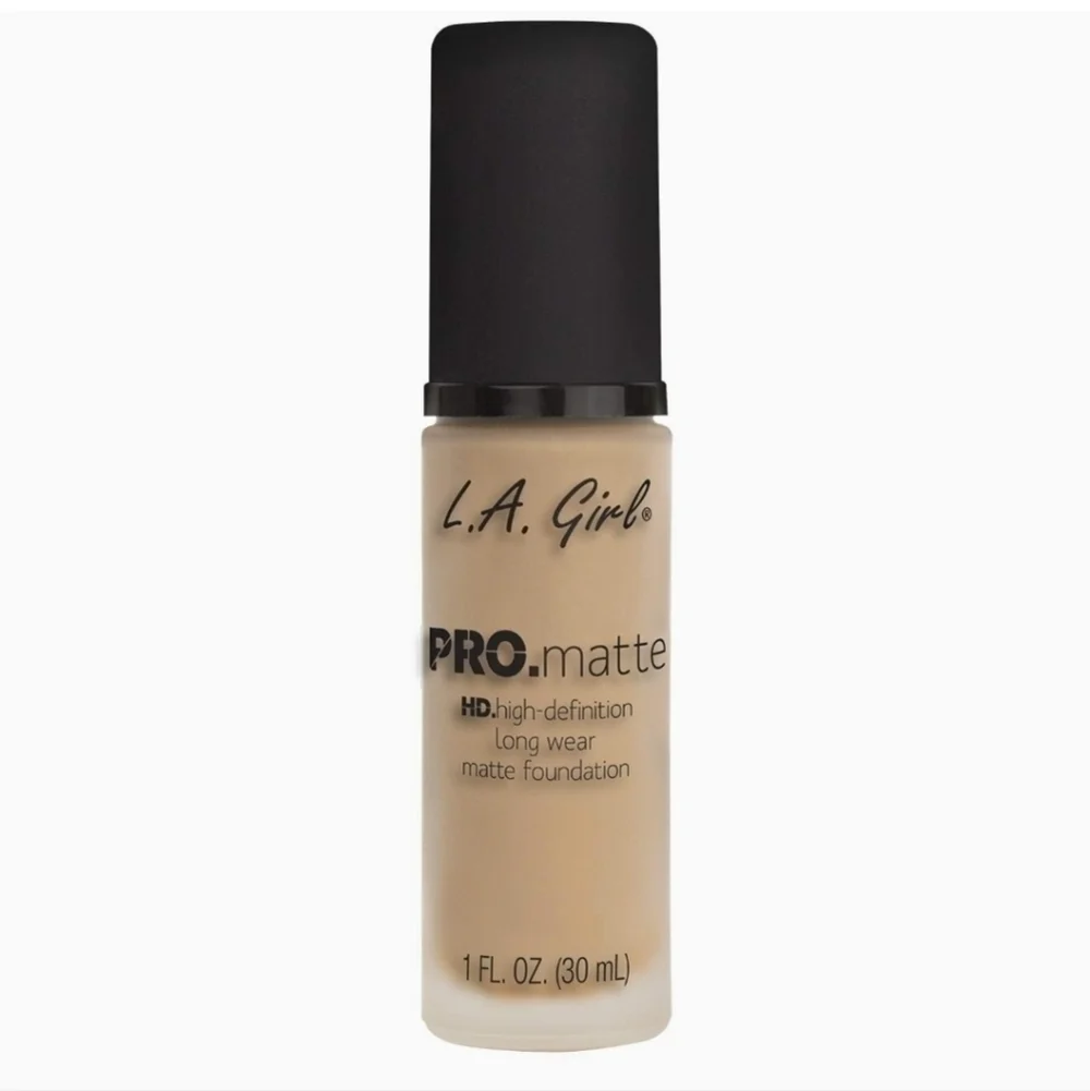 LAST ONE 🔥L.A. Girl PRO.matte Foundation, Ivory, GLM671